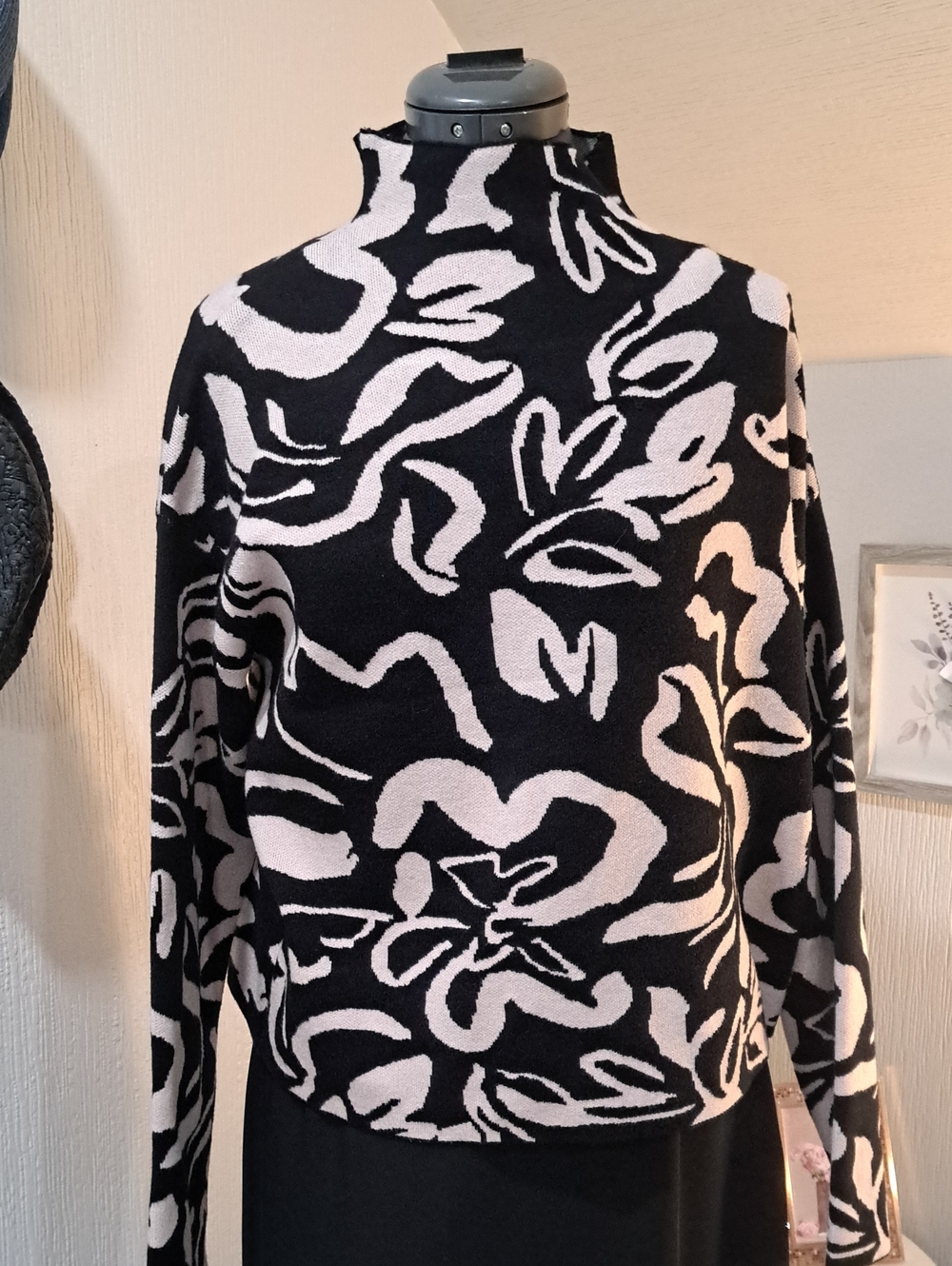 Christian Siriano Black & Cream Floral-Abstract Turtleneck Sweater